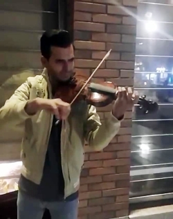 Sharouz Student of Violin