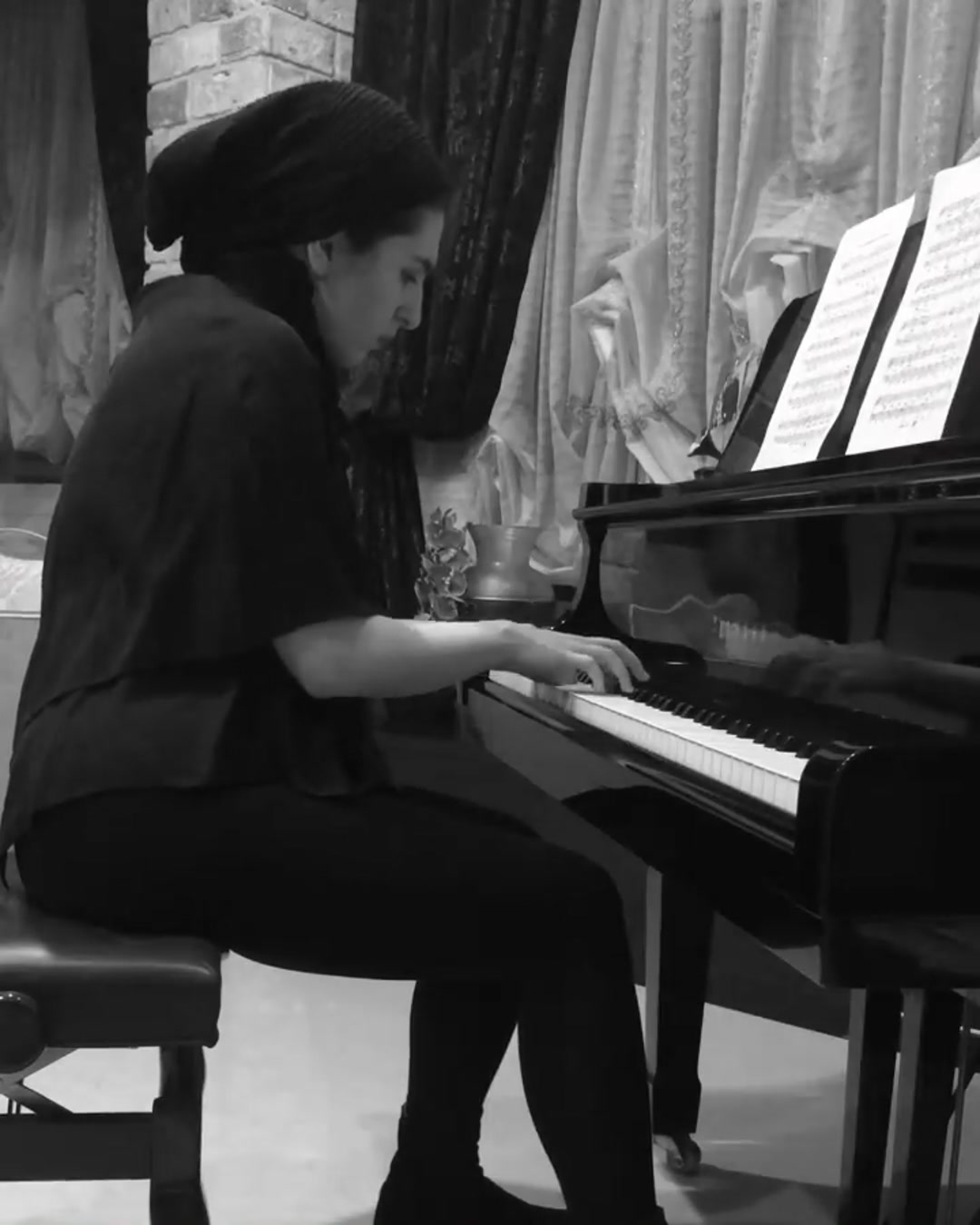 mendelson song with romina piano