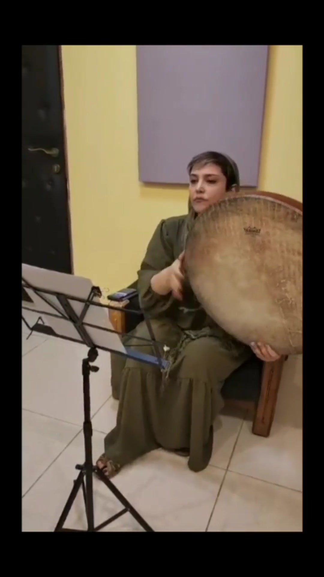 دف نوازی زیبا از استاد رها نشاط